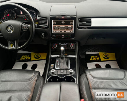 Чорний Фольксваген Туарег, об'ємом двигуна 3 л та пробігом 272 тис. км за 22990 $, фото 24 на Automoto.ua