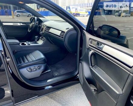 Черный Фольксваген Туарег, объемом двигателя 3 л и пробегом 223 тыс. км за 25500 $, фото 32 на Automoto.ua