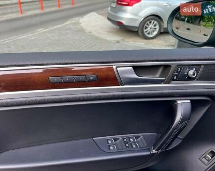 Чорний Фольксваген Туарег, об'ємом двигуна 2.97 л та пробігом 270 тис. км за 24500 $, фото 12 на Automoto.ua