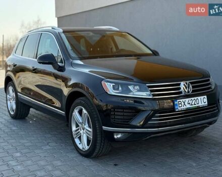 Черный Фольксваген Туарег, объемом двигателя 3 л и пробегом 130 тыс. км за 25500 $, фото 1 на Automoto.ua