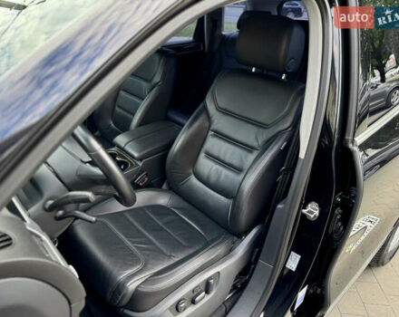 Черный Фольксваген Туарег, объемом двигателя 2.97 л и пробегом 150 тыс. км за 28500 $, фото 24 на Automoto.ua