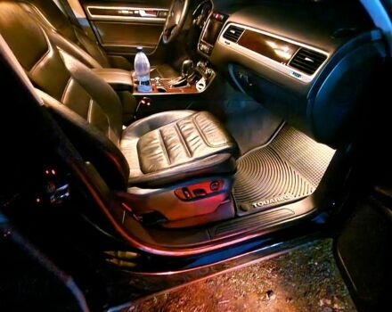 Черный Фольксваген Туарег, объемом двигателя 3 л и пробегом 227 тыс. км за 21000 $, фото 12 на Automoto.ua