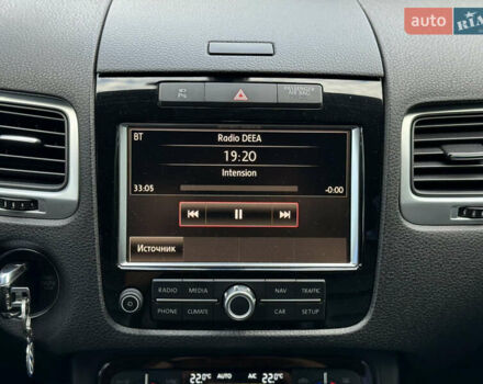 Черный Фольксваген Туарег, объемом двигателя 2.97 л и пробегом 150 тыс. км за 28500 $, фото 33 на Automoto.ua