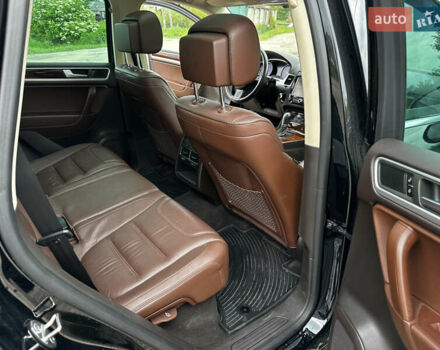 Черный Фольксваген Туарег, объемом двигателя 3 л и пробегом 360 тыс. км за 16200 $, фото 17 на Automoto.ua