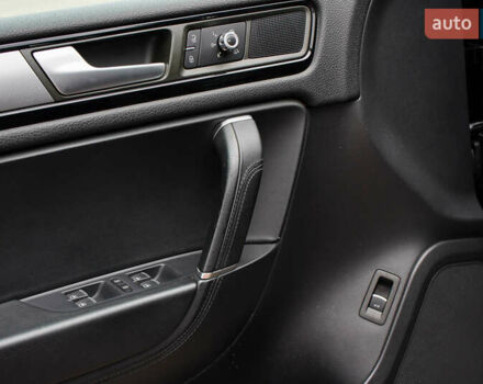 Черный Фольксваген Туарег, объемом двигателя 3 л и пробегом 236 тыс. км за 24999 $, фото 11 на Automoto.ua