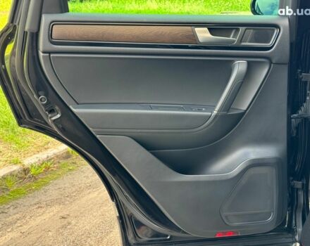 Черный Фольксваген Туарег, объемом двигателя 3 л и пробегом 200 тыс. км за 25790 $, фото 22 на Automoto.ua