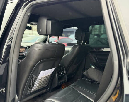 Черный Фольксваген Туарег, объемом двигателя 2.97 л и пробегом 200 тыс. км за 16000 $, фото 4 на Automoto.ua