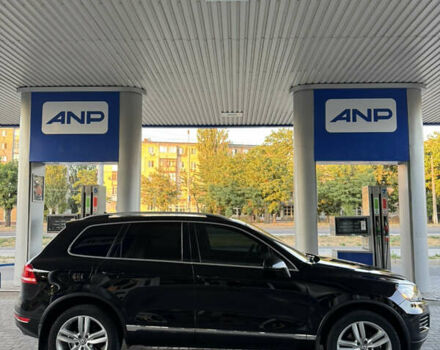 Чорний Фольксваген Туарег, об'ємом двигуна 2.97 л та пробігом 400 тис. км за 19300 $, фото 2 на Automoto.ua