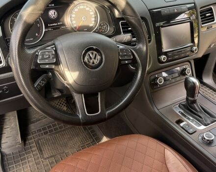 Черный Фольксваген Туарег, объемом двигателя 3 л и пробегом 258 тыс. км за 19000 $, фото 14 на Automoto.ua