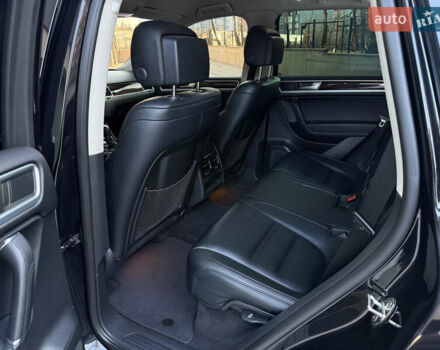 Чорний Фольксваген Туарег, об'ємом двигуна 2.97 л та пробігом 225 тис. км за 27500 $, фото 33 на Automoto.ua