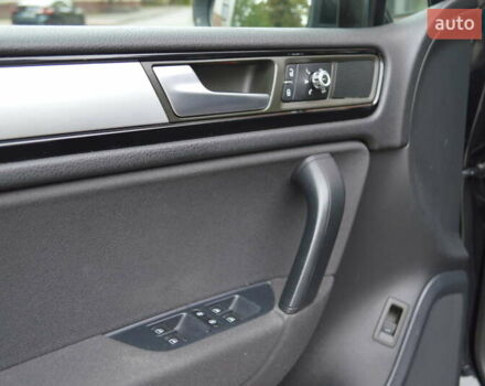 Чорний Фольксваген Туарег, об'ємом двигуна 2.97 л та пробігом 256 тис. км за 18900 $, фото 23 на Automoto.ua