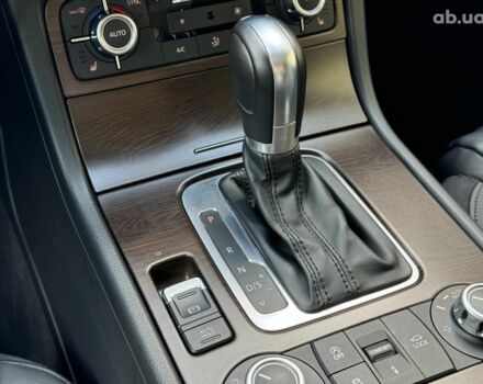 Черный Фольксваген Туарег, объемом двигателя 3 л и пробегом 200 тыс. км за 25790 $, фото 36 на Automoto.ua