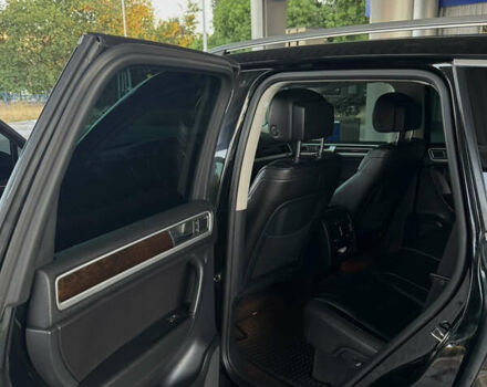 Чорний Фольксваген Туарег, об'ємом двигуна 2.97 л та пробігом 400 тис. км за 19300 $, фото 13 на Automoto.ua