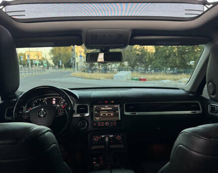 Чорний Фольксваген Туарег, об'ємом двигуна 2.97 л та пробігом 400 тис. км за 19300 $, фото 17 на Automoto.ua