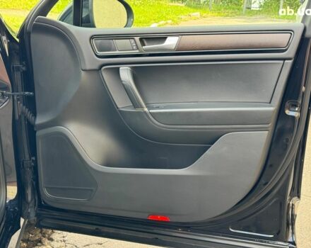 Черный Фольксваген Туарег, объемом двигателя 3 л и пробегом 200 тыс. км за 25790 $, фото 27 на Automoto.ua