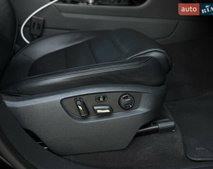 Чорний Фольксваген Туарег, об'ємом двигуна 2.97 л та пробігом 225 тис. км за 27500 $, фото 46 на Automoto.ua