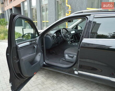 Чорний Фольксваген Туарег, об'ємом двигуна 2.97 л та пробігом 256 тис. км за 18900 $, фото 19 на Automoto.ua