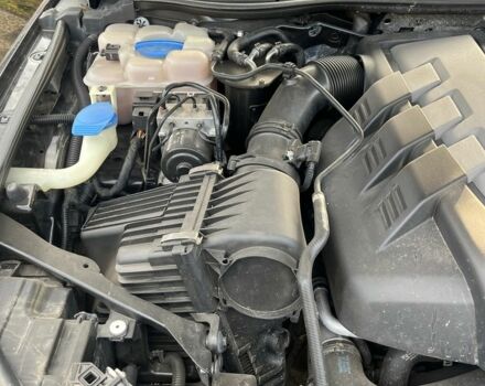 Черный Фольксваген Туарег, объемом двигателя 3 л и пробегом 258 тыс. км за 19000 $, фото 10 на Automoto.ua