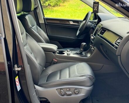 Черный Фольксваген Туарег, объемом двигателя 3 л и пробегом 200 тыс. км за 25790 $, фото 28 на Automoto.ua