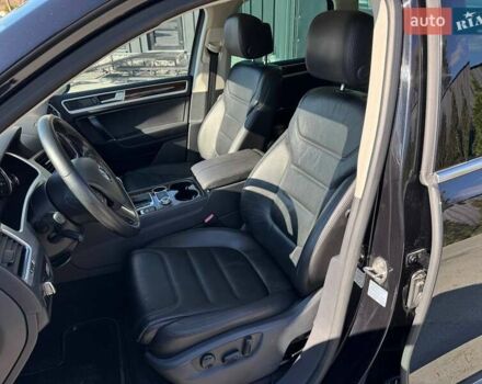 Черный Фольксваген Туарег, объемом двигателя 2.97 л и пробегом 199 тыс. км за 22000 $, фото 25 на Automoto.ua