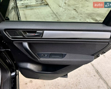 Черный Фольксваген Туарег, объемом двигателя 3 л и пробегом 245 тыс. км за 19500 $, фото 43 на Automoto.ua