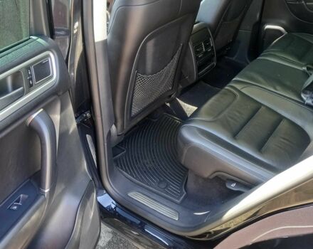 Черный Фольксваген Туарег, объемом двигателя 3 л и пробегом 219 тыс. км за 25550 $, фото 5 на Automoto.ua