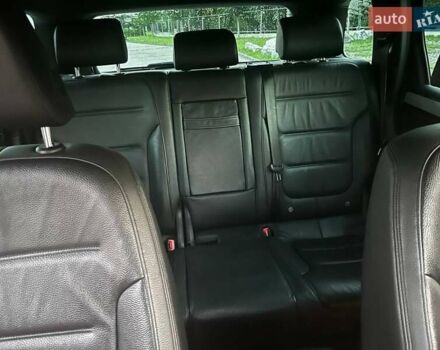 Черный Фольксваген Туарег, объемом двигателя 3 л и пробегом 221 тыс. км за 24516 $, фото 3 на Automoto.ua