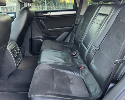 Черный Фольксваген Туарег, объемом двигателя 2.97 л и пробегом 240 тыс. км за 20500 $, фото 12 на Automoto.ua