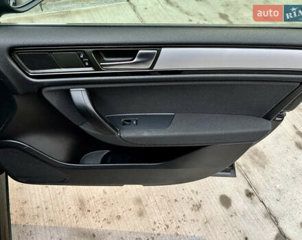 Черный Фольксваген Туарег, объемом двигателя 3 л и пробегом 245 тыс. км за 19500 $, фото 29 на Automoto.ua