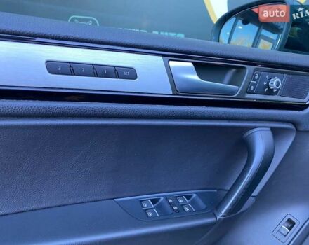 Черный Фольксваген Туарег, объемом двигателя 3 л и пробегом 236 тыс. км за 22900 $, фото 12 на Automoto.ua