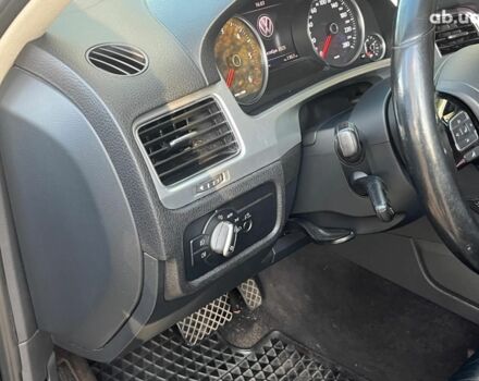 Черный Фольксваген Туарег, объемом двигателя 3 л и пробегом 374 тыс. км за 19990 $, фото 32 на Automoto.ua