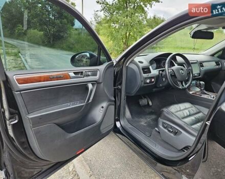 Черный Фольксваген Туарег, объемом двигателя 3 л и пробегом 236 тыс. км за 21600 $, фото 12 на Automoto.ua