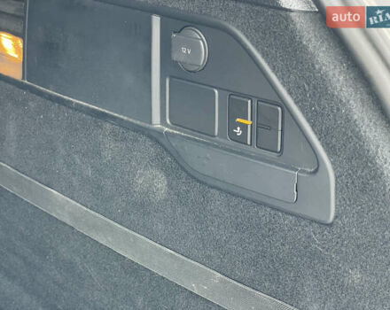 Черный Фольксваген Туарег, объемом двигателя 2.97 л и пробегом 249 тыс. км за 22500 $, фото 20 на Automoto.ua