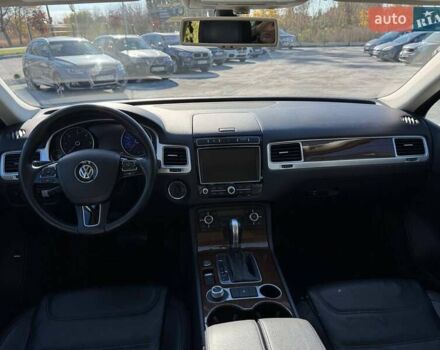 Черный Фольксваген Туарег, объемом двигателя 2.97 л и пробегом 199 тыс. км за 22000 $, фото 41 на Automoto.ua