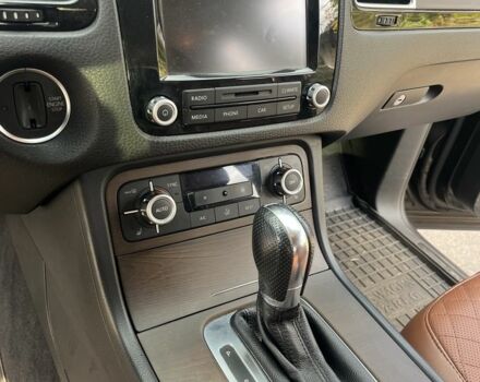 Черный Фольксваген Туарег, объемом двигателя 3 л и пробегом 258 тыс. км за 19000 $, фото 15 на Automoto.ua