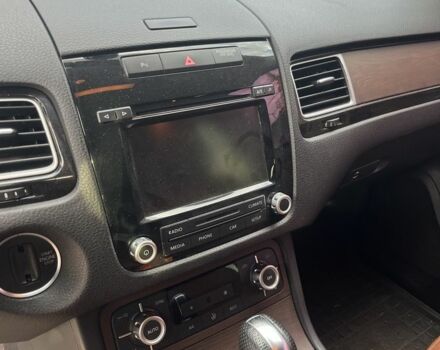 Черный Фольксваген Туарег, объемом двигателя 3 л и пробегом 258 тыс. км за 19000 $, фото 17 на Automoto.ua