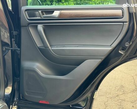 Черный Фольксваген Туарег, объемом двигателя 3 л и пробегом 200 тыс. км за 25790 $, фото 25 на Automoto.ua