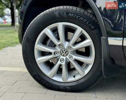 Черный Фольксваген Туарег, объемом двигателя 2.97 л и пробегом 150 тыс. км за 28500 $, фото 22 на Automoto.ua