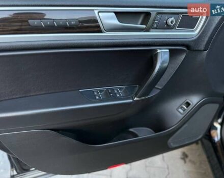 Черный Фольксваген Туарег, объемом двигателя 3 л и пробегом 130 тыс. км за 25500 $, фото 15 на Automoto.ua