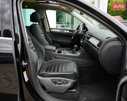 Черный Фольксваген Туарег, объемом двигателя 3 л и пробегом 236 тыс. км за 24999 $, фото 33 на Automoto.ua