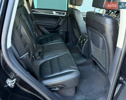 Черный Фольксваген Туарег, объемом двигателя 3 л и пробегом 130 тыс. км за 25500 $, фото 24 на Automoto.ua