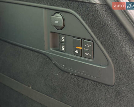 Чорний Фольксваген Туарег, об'ємом двигуна 3 л та пробігом 289 тис. км за 24900 $, фото 19 на Automoto.ua