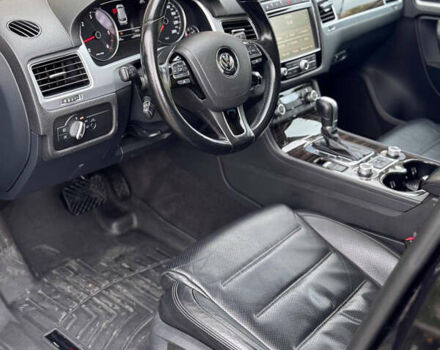 Черный Фольксваген Туарег, объемом двигателя 2.97 л и пробегом 210 тыс. км за 24999 $, фото 8 на Automoto.ua