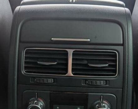 Чорний Фольксваген Туарег, об'ємом двигуна 3 л та пробігом 214 тис. км за 28000 $, фото 4 на Automoto.ua