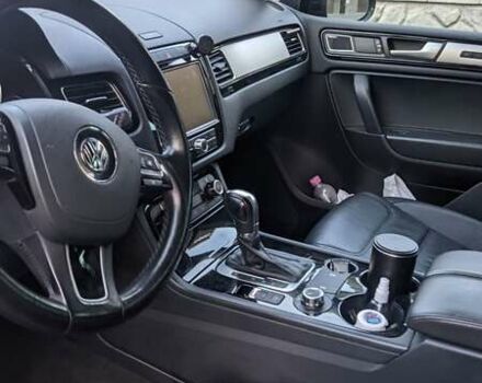 Чорний Фольксваген Туарег, об'ємом двигуна 3 л та пробігом 214 тис. км за 28000 $, фото 8 на Automoto.ua