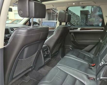 Черный Фольксваген Туарег, объемом двигателя 3 л и пробегом 330 тыс. км за 19999 $, фото 13 на Automoto.ua