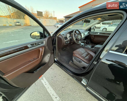 Чорний Фольксваген Туарег, об'ємом двигуна 2.97 л та пробігом 204 тис. км за 26999 $, фото 7 на Automoto.ua