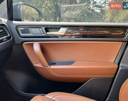 Черный Фольксваген Туарег, объемом двигателя 2.97 л и пробегом 183 тыс. км за 26500 $, фото 14 на Automoto.ua