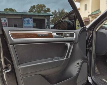 Черный Фольксваген Туарег, объемом двигателя 3 л и пробегом 330 тыс. км за 19999 $, фото 11 на Automoto.ua