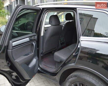 Чорний Фольксваген Туарег, об'ємом двигуна 2.97 л та пробігом 256 тис. км за 18900 $, фото 30 на Automoto.ua